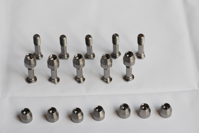 鈦螺絲規格多，可定制